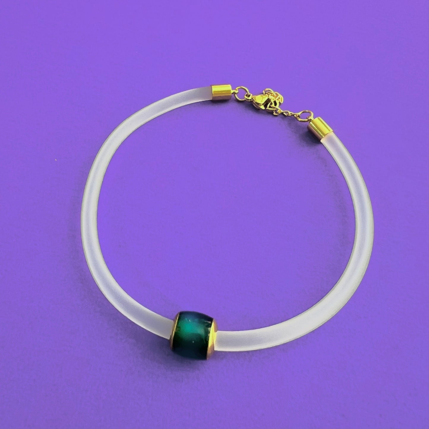 Mood Bracelet with Color-Changing Bead